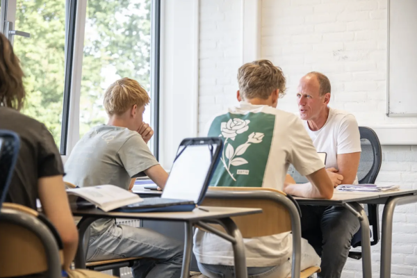 Nuborgh College absent of beter melden